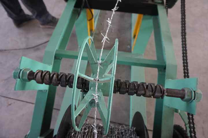 Barbed Wire Machine